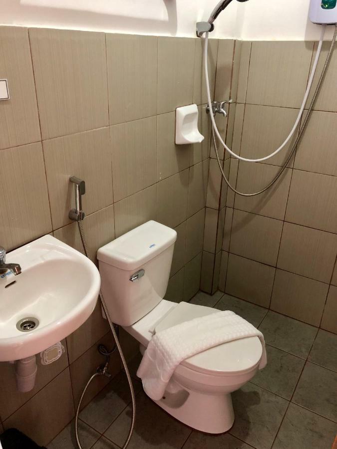 Kent Travellers' Inn Корон Экстерьер фото